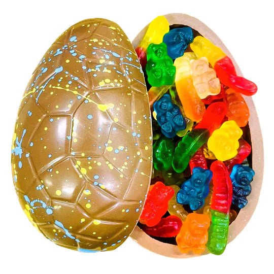 Oeuf en chocolat rempli de jujubes frais